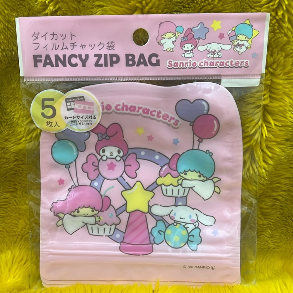 Hello Kitty 🎀 by Sanrio 🧁⭐️🍬
